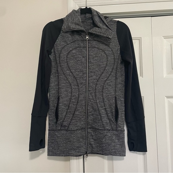 Lululemon Steel Gray Black Define Hooded Jacket Size 4 - Picture 1 of 10
